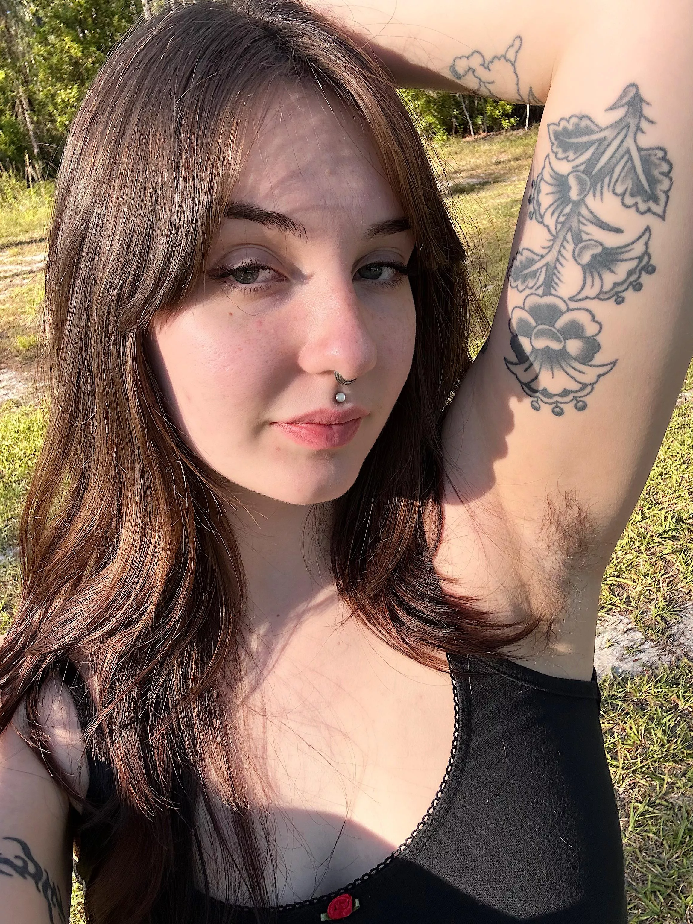 Feminine and hairy 💕 posted by hatechapel