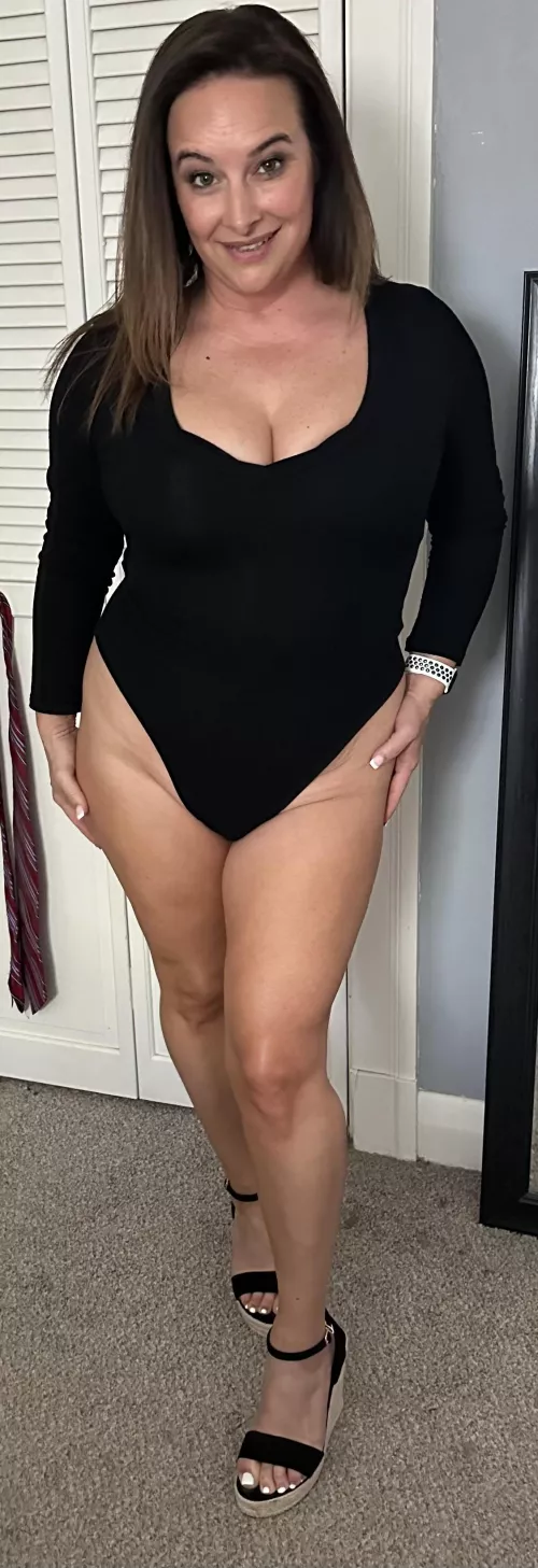Hit Curvy Milf 45F by sophienextdoor