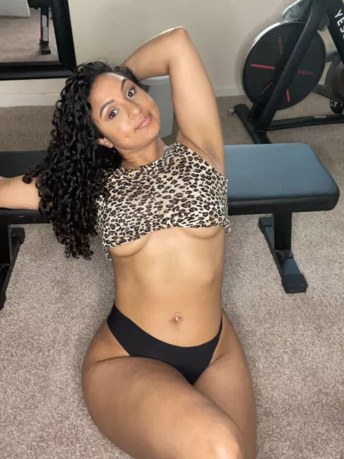 Hope you enjoy my brown body by Clementine-xox