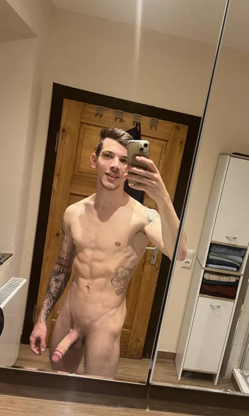 I dont like my smile🙃 by germanboi12