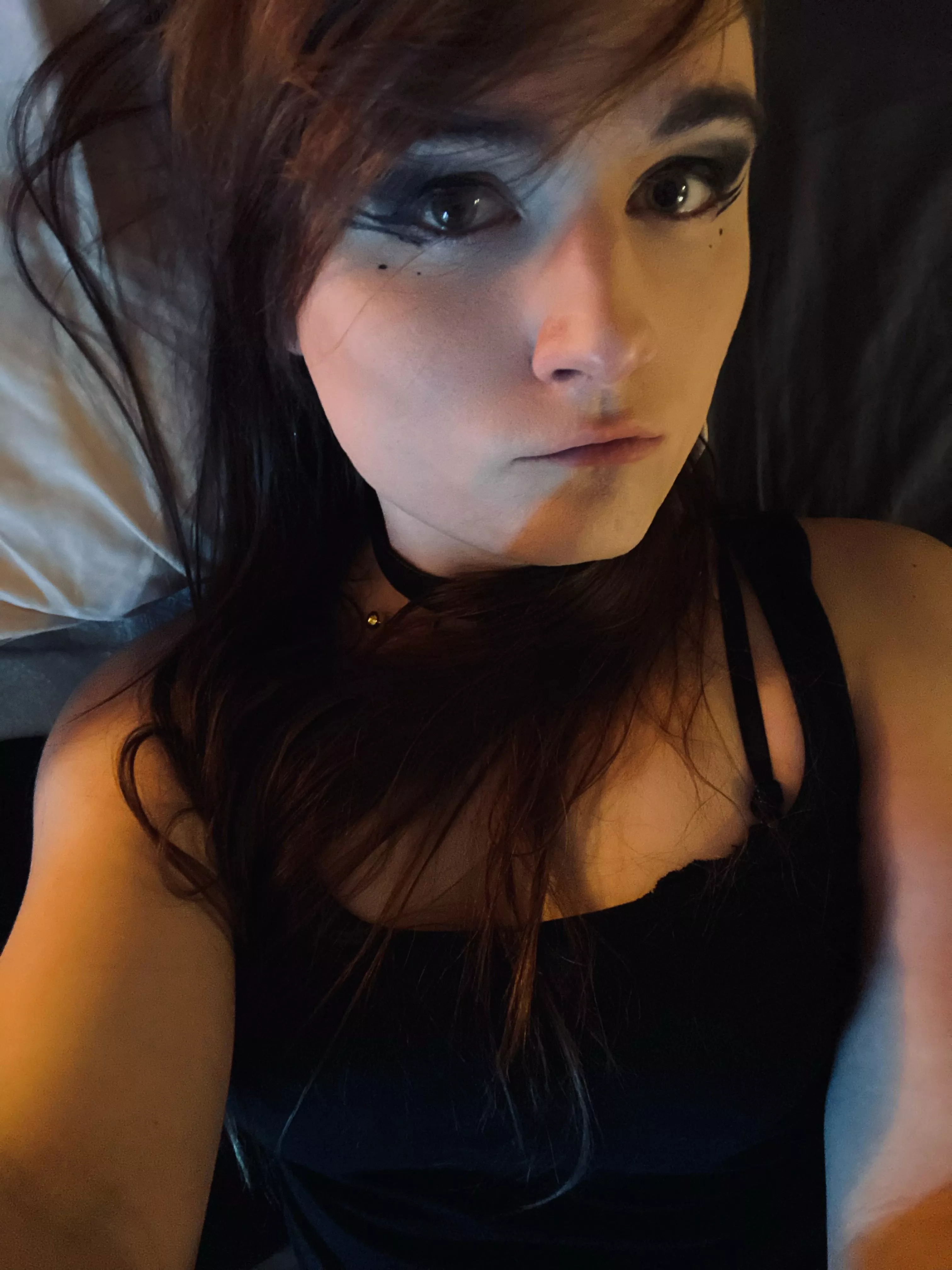 I love making myself look pretty posted by AvaShade