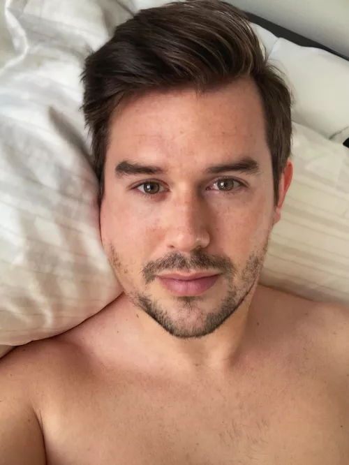 Rise and shine! by spicywallflower