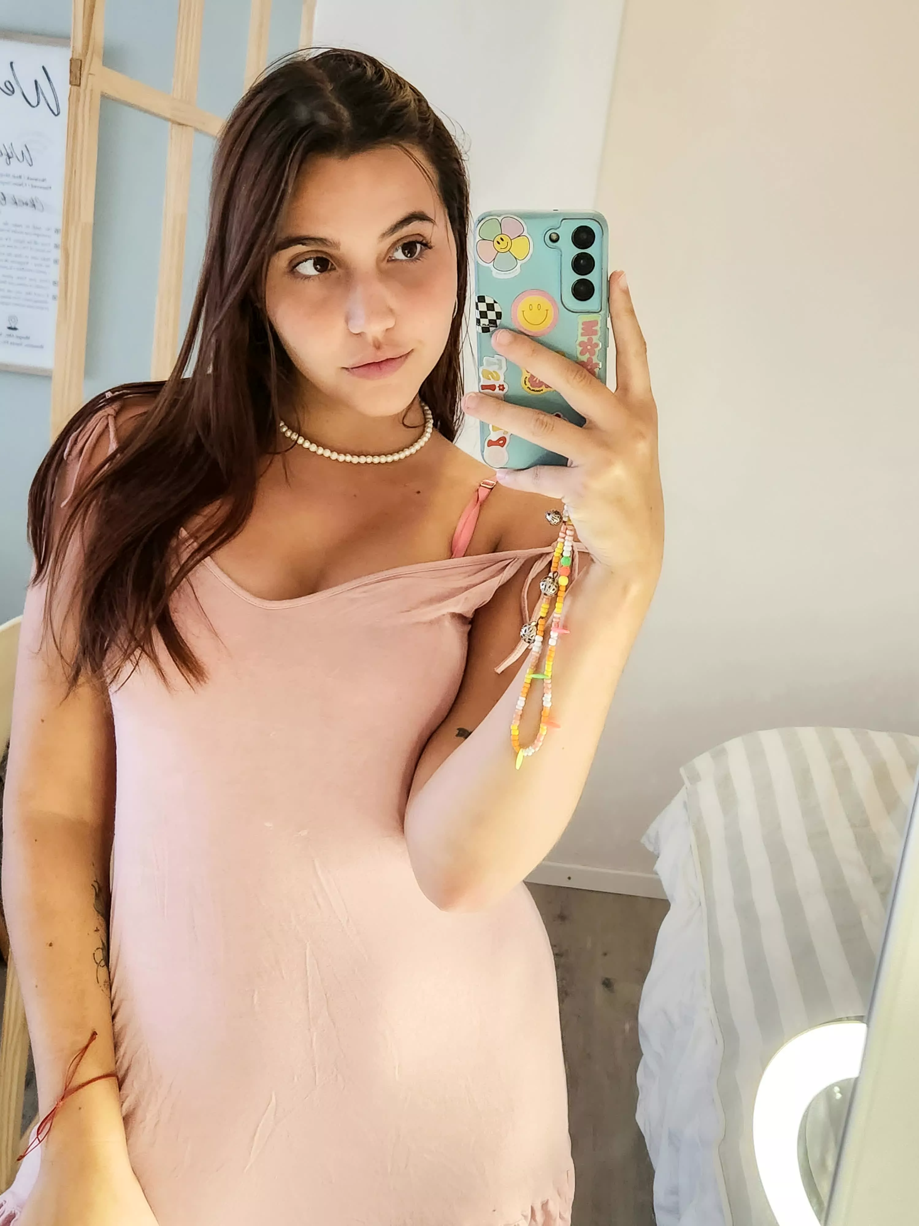 selfie before going out posted by WiseWardrobe