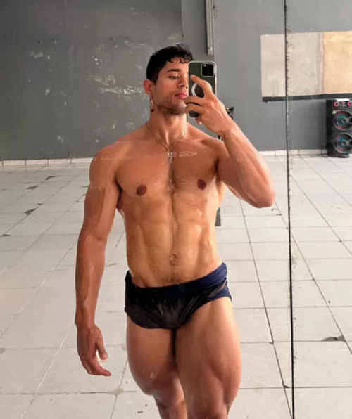 Soaking up some sun by baron_em