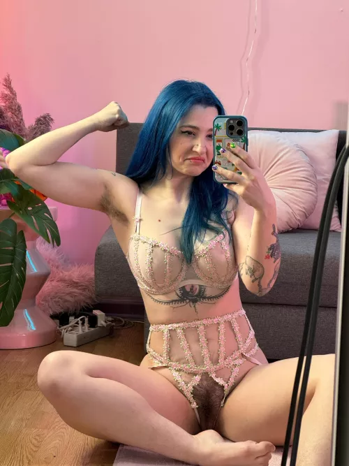 Strong, hairy and sexy  by Khalamite