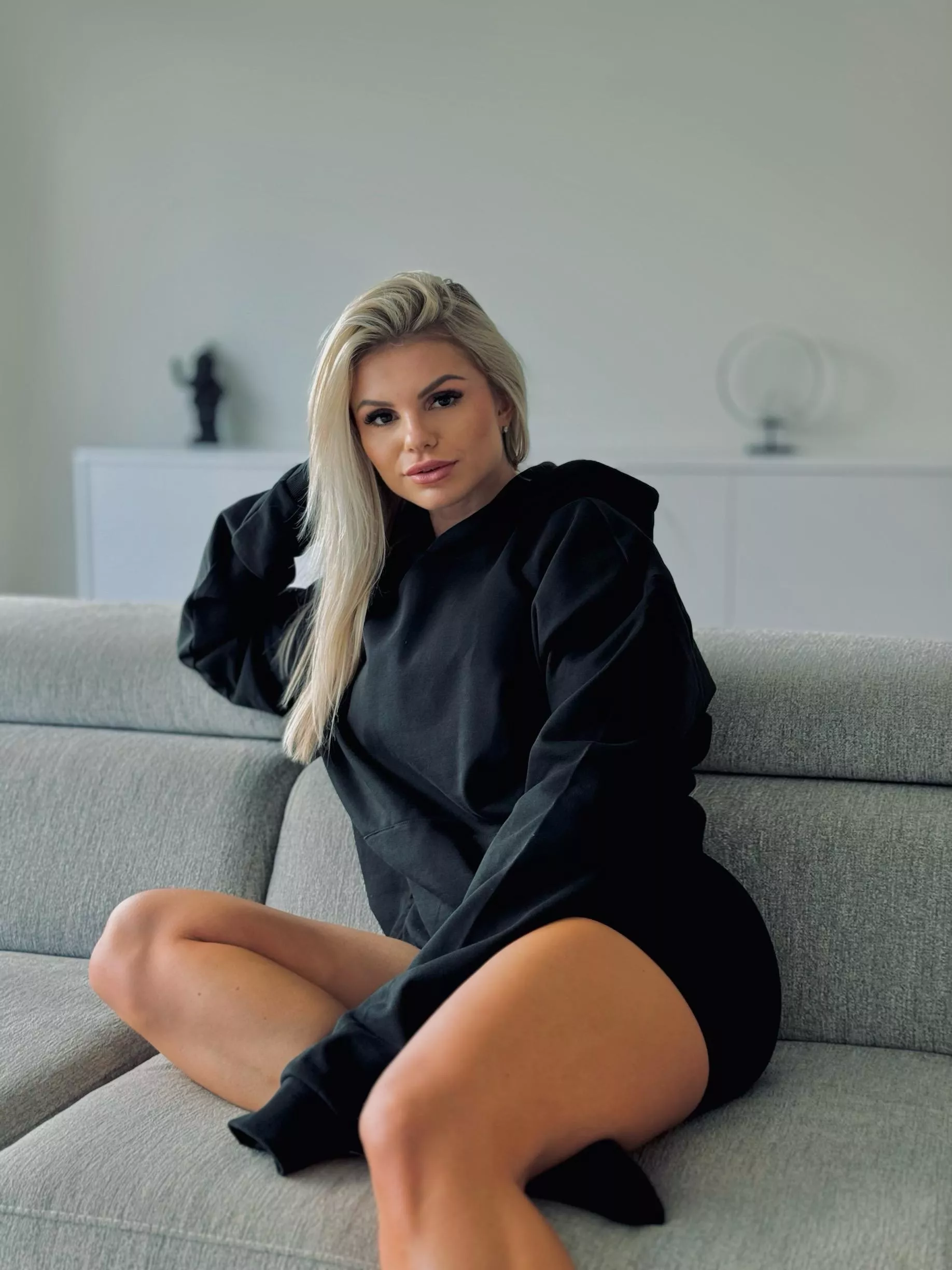 u think i'm too innocent to sleep with? posted by DryAttentions