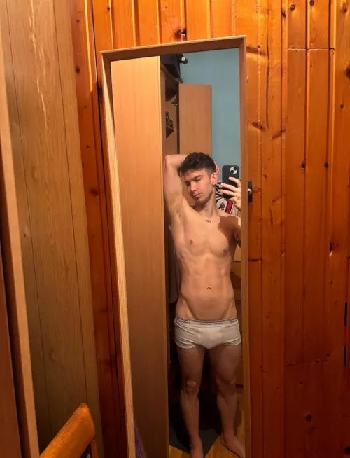 Who wants to lick me?👅 by Practical-Market2719