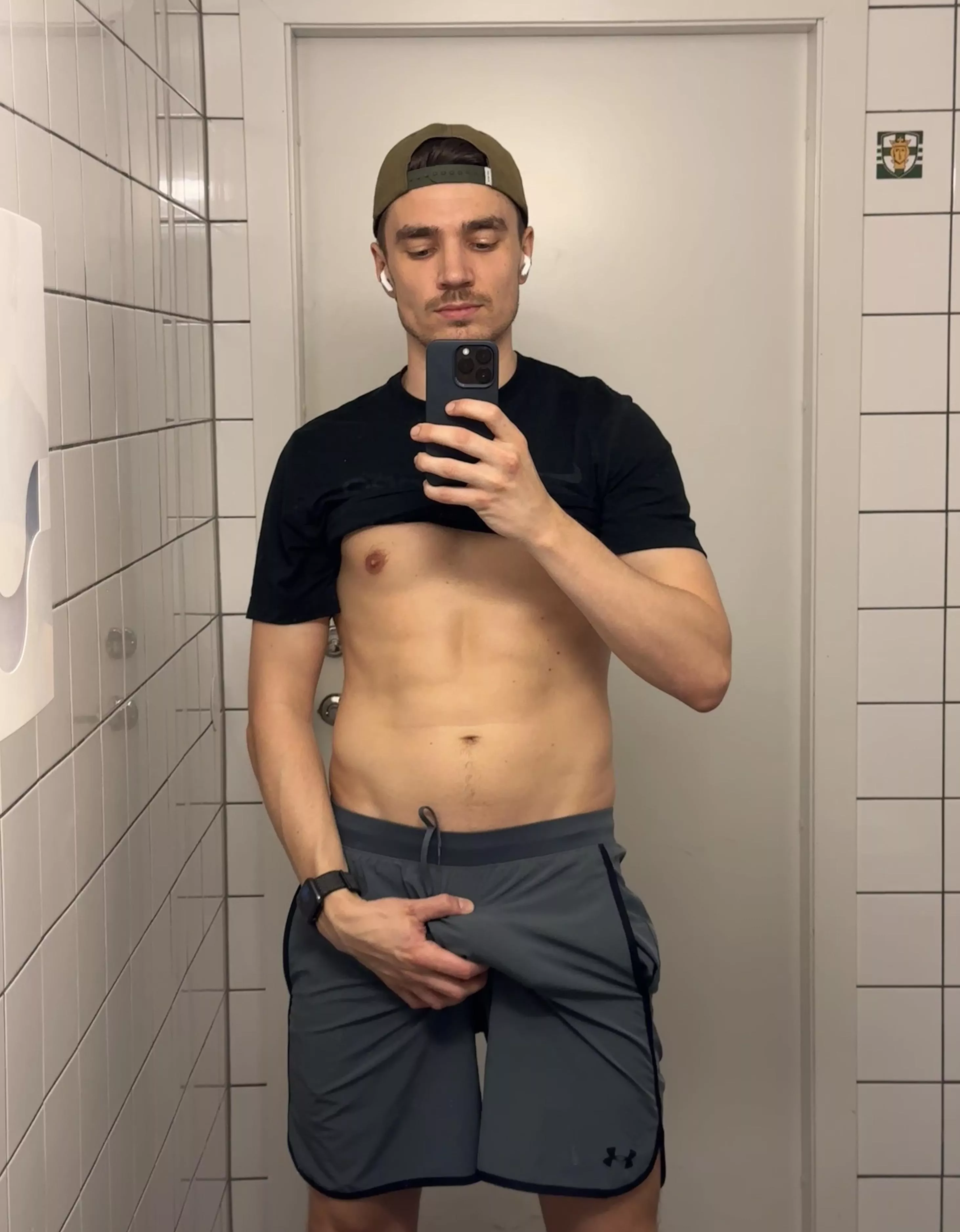 Who’s into freeballing? posted by Prestigious-Young-59