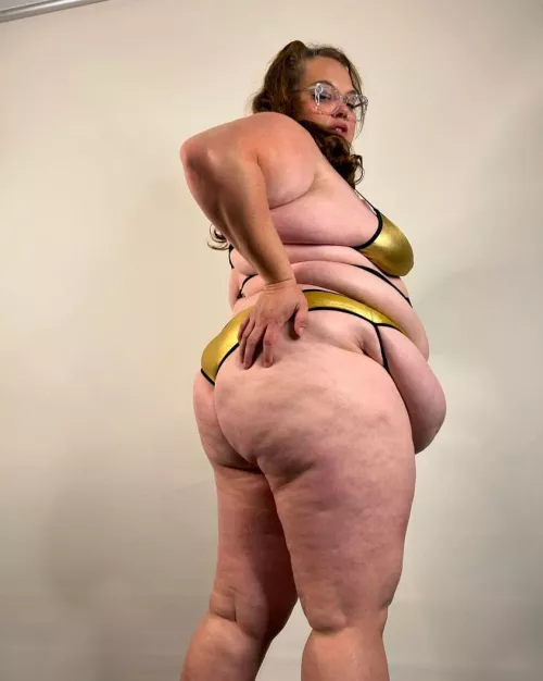 You like fat girls @sunnyjayne.au  by onlyjaynefan