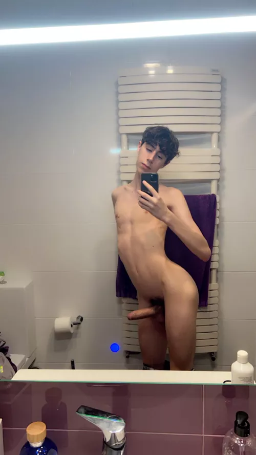 18 need a skinny slut? by polartwinke