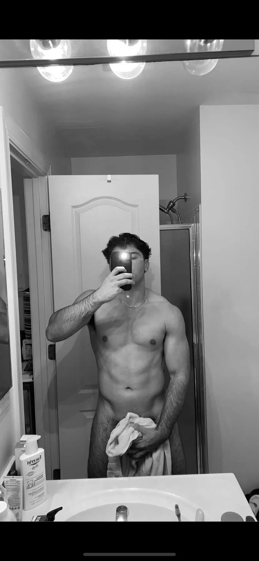 25 - Gf is out of town; hmu with pics/age if you’re in Dallas posted by LateMechanic44488