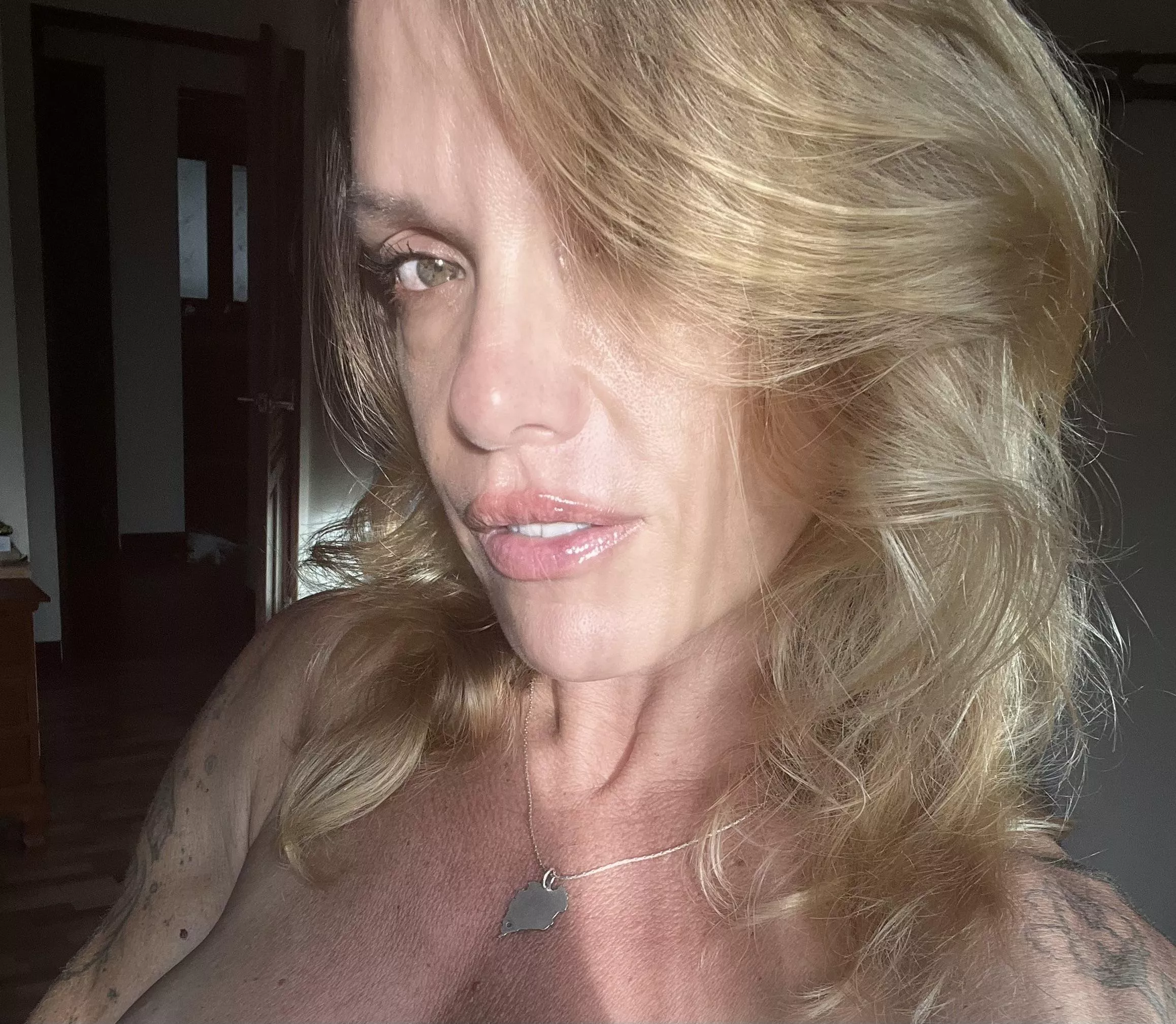 Au Naturale Me posted by selenafit