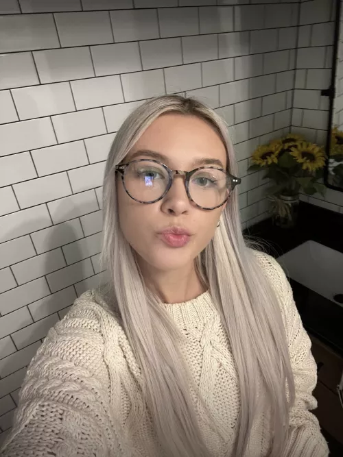 Back to looking like a nerd by sidmin