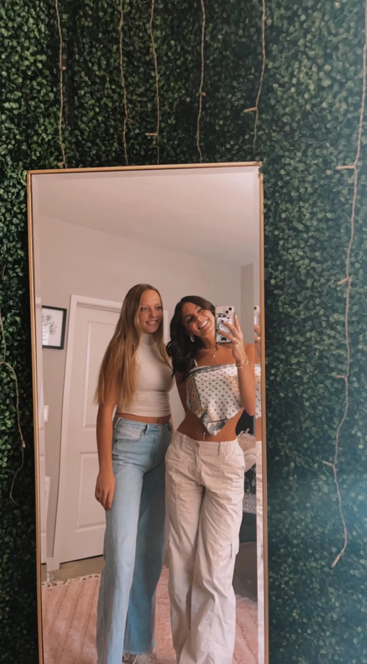 Blonde or brunette  posted by BingB0ngBoi