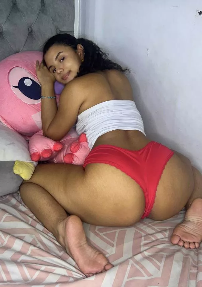 Comment your age if your inbox is open for nudes posted by Mysterious-Time-8129