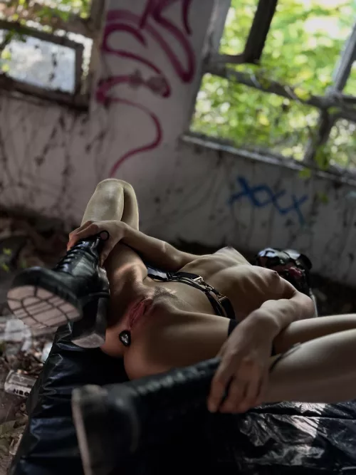 Dirty mound this time by la_skinny