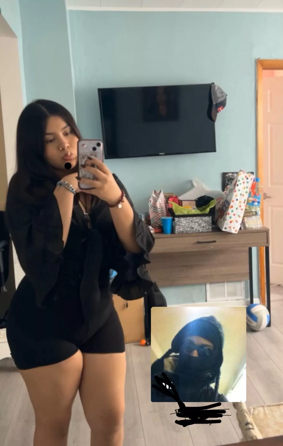 First time on here hmuu 18 posted by Flaky_Hair