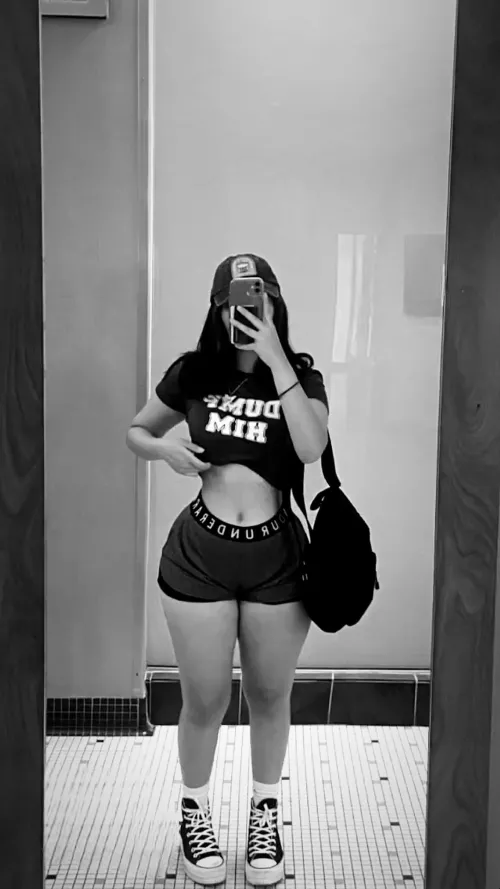 gym fit ^.^  by eviljapanesegirl