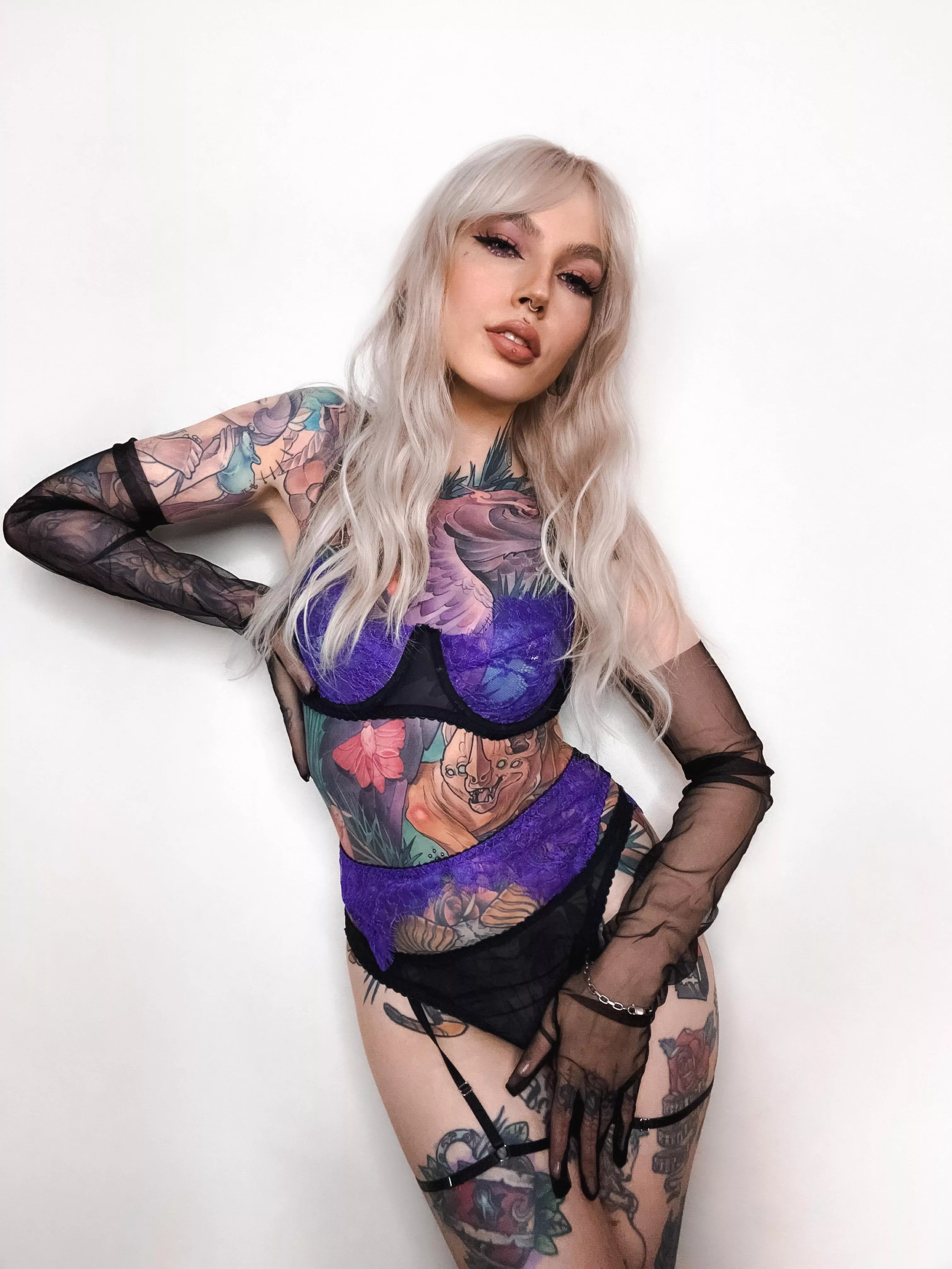 Helly (@hellyrite) [Fansly] posted by hot_hellyrite