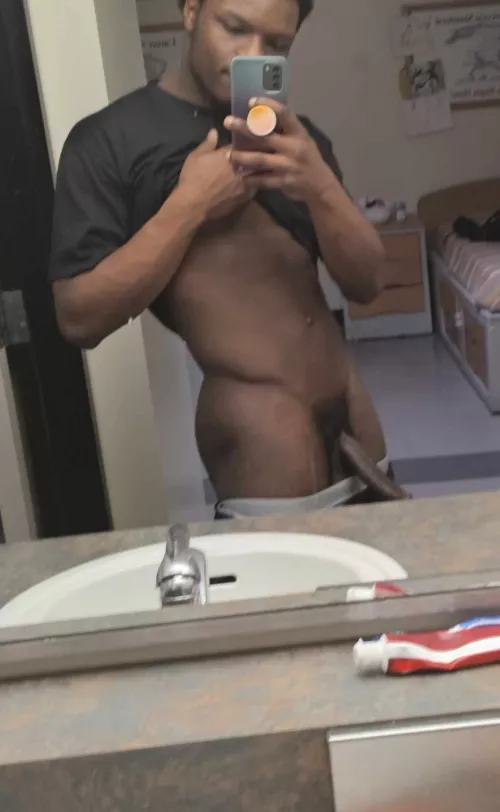 Here's a little body for you. by Fukkosito