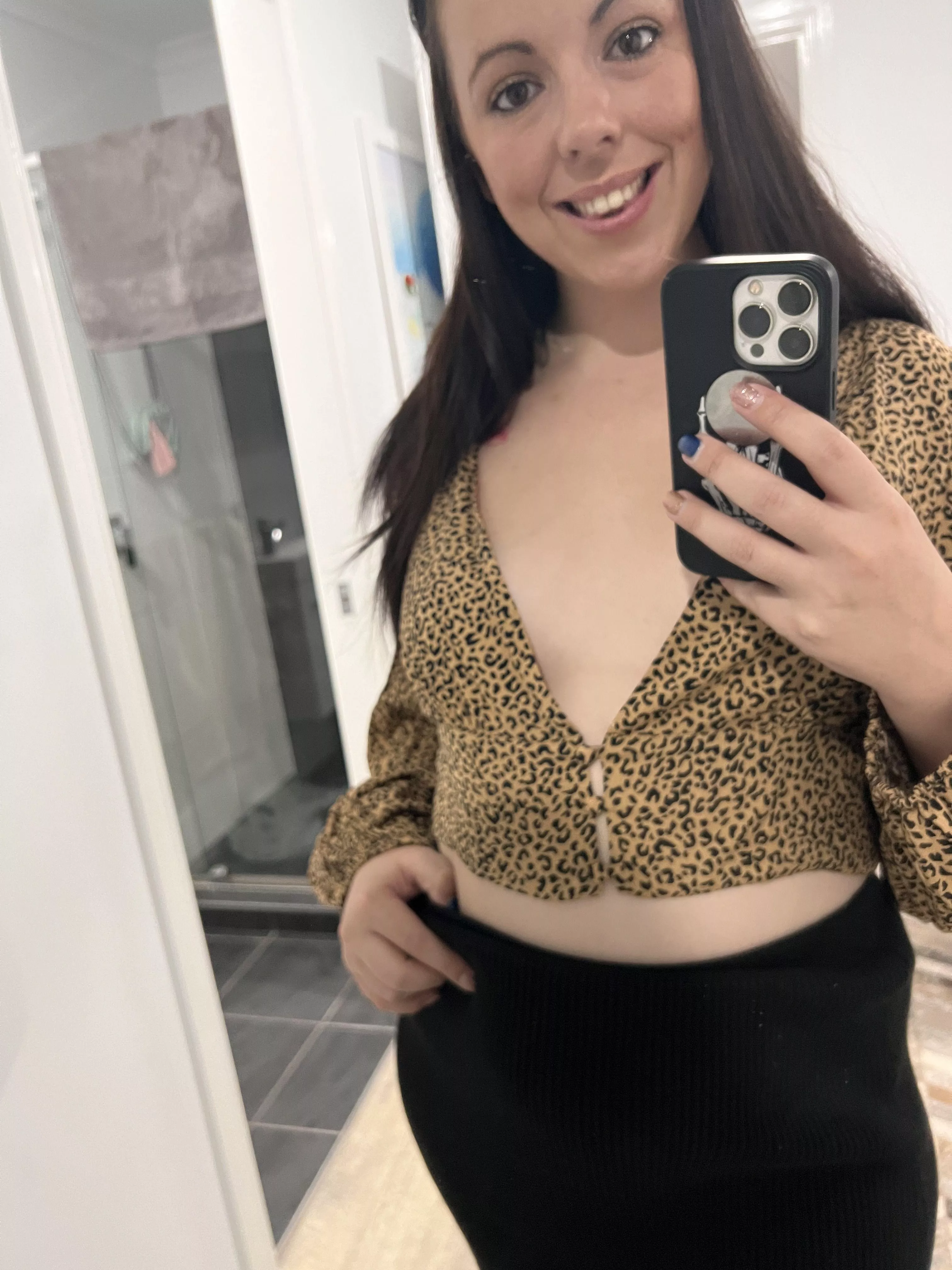 Hope I'm not distracting you 😏 posted by sexmania23