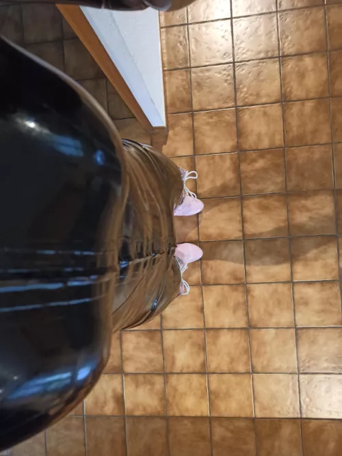 I hope you like latex POVs by ToBeChloe