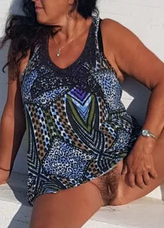 I keep being asked to shave, but I love my bush, and I'm sure there must be guys out there who prefer it this way...Do you? posted by whynotwitholivia