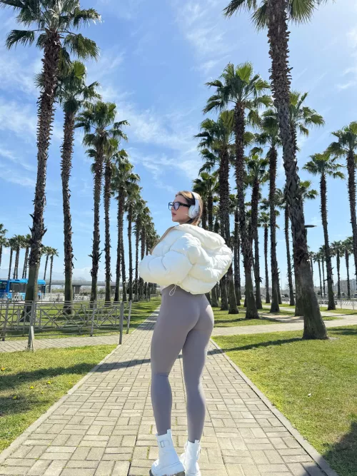 I love when people stare in public by cactio