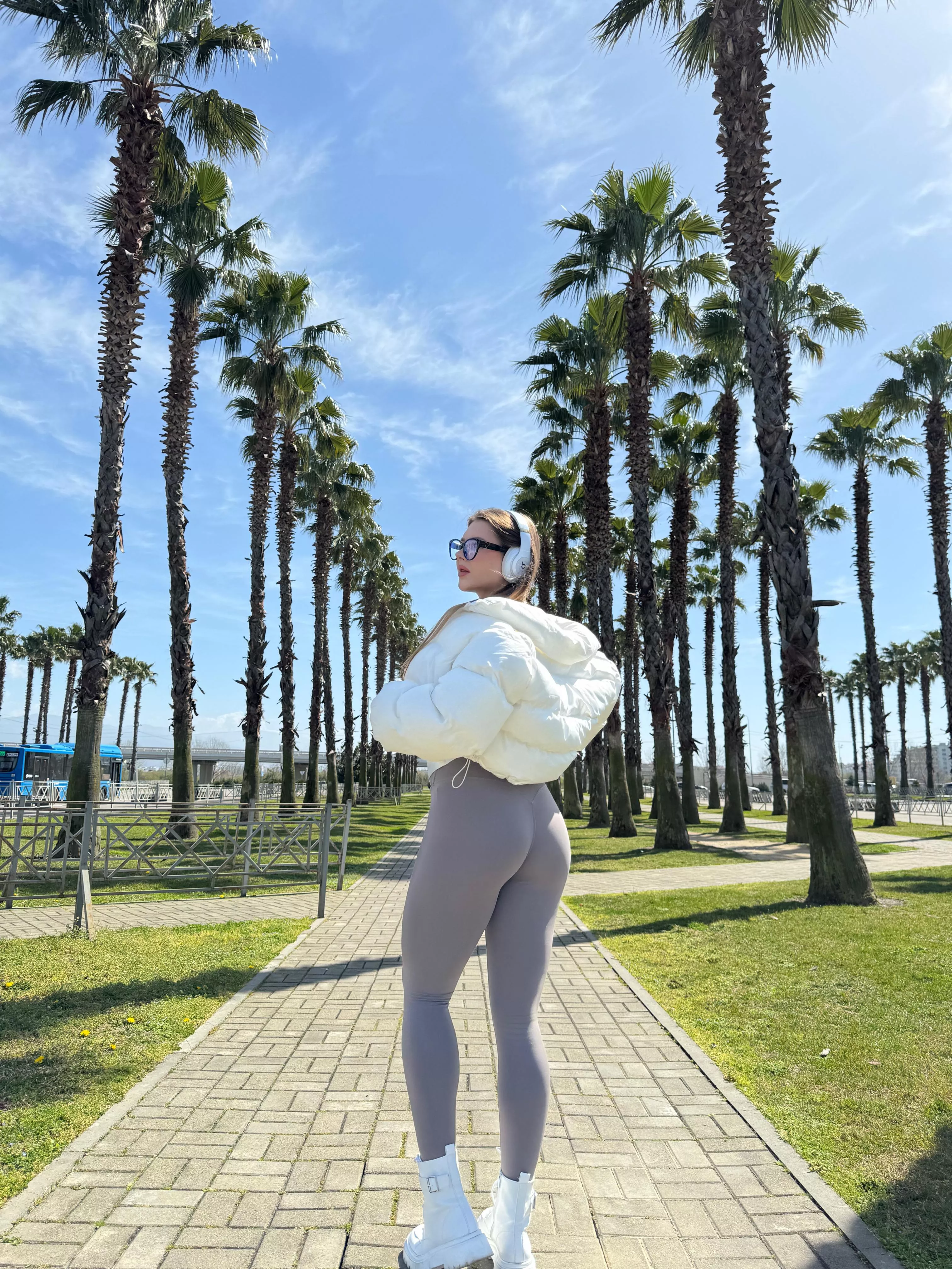 I love when people stare in public posted by cactio