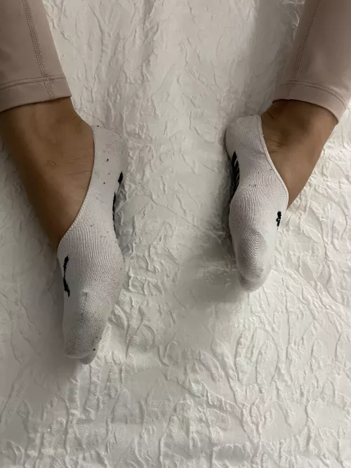 I want my socks sniffed by aqwa_audra