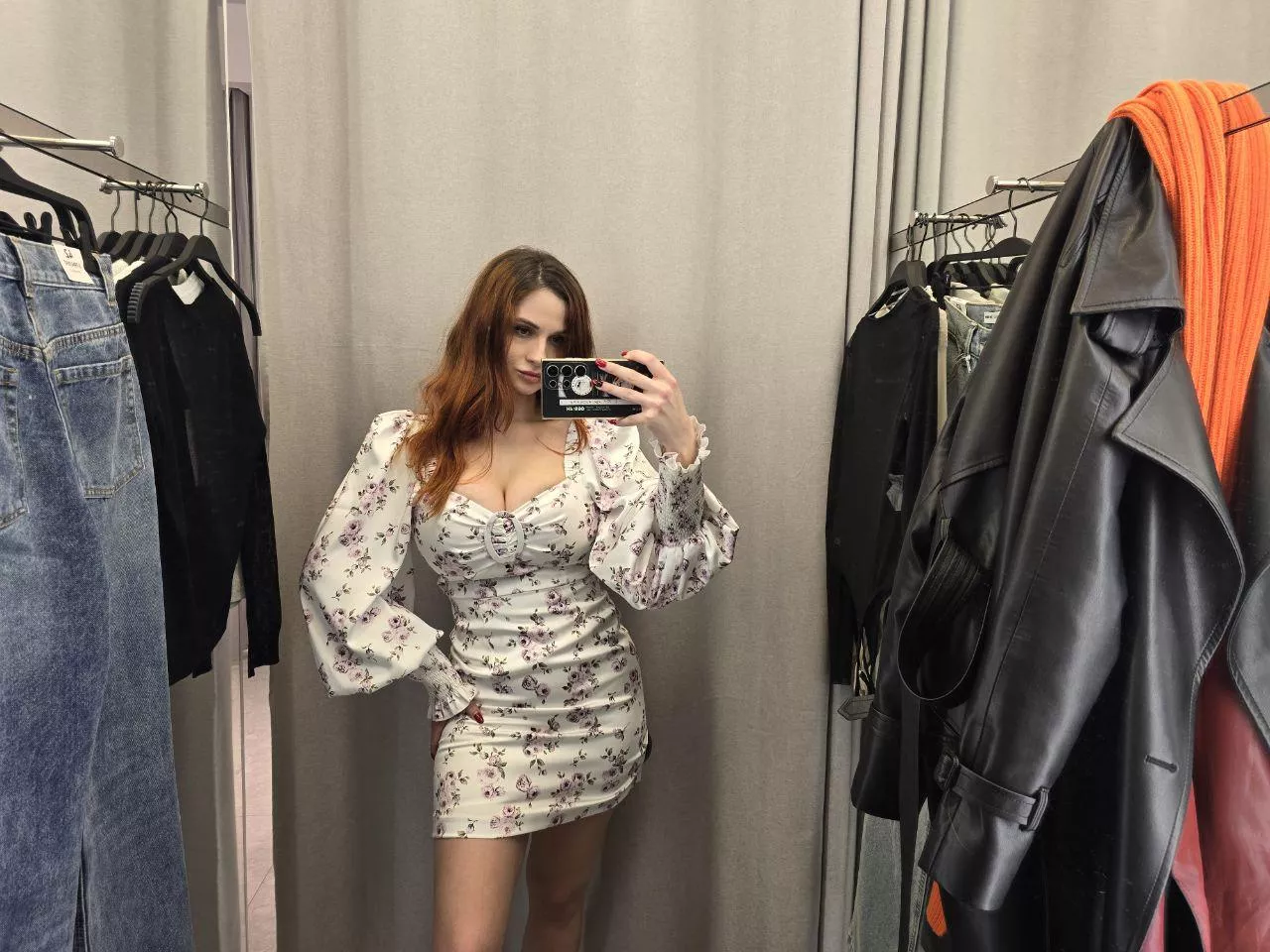 IUTR posted by PetiteKelliLove