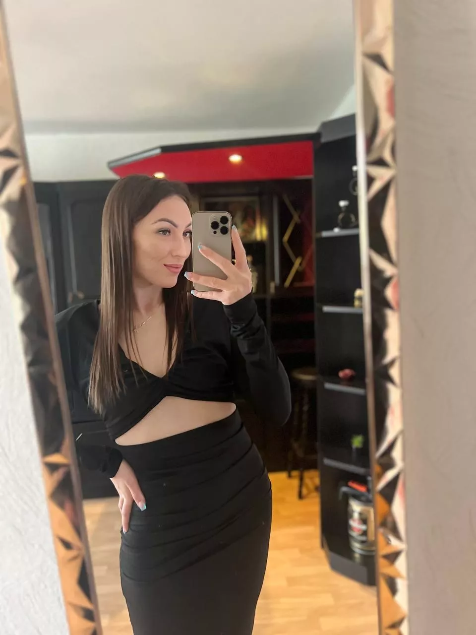 Looking closer you can see my hard nips posted by sreezi