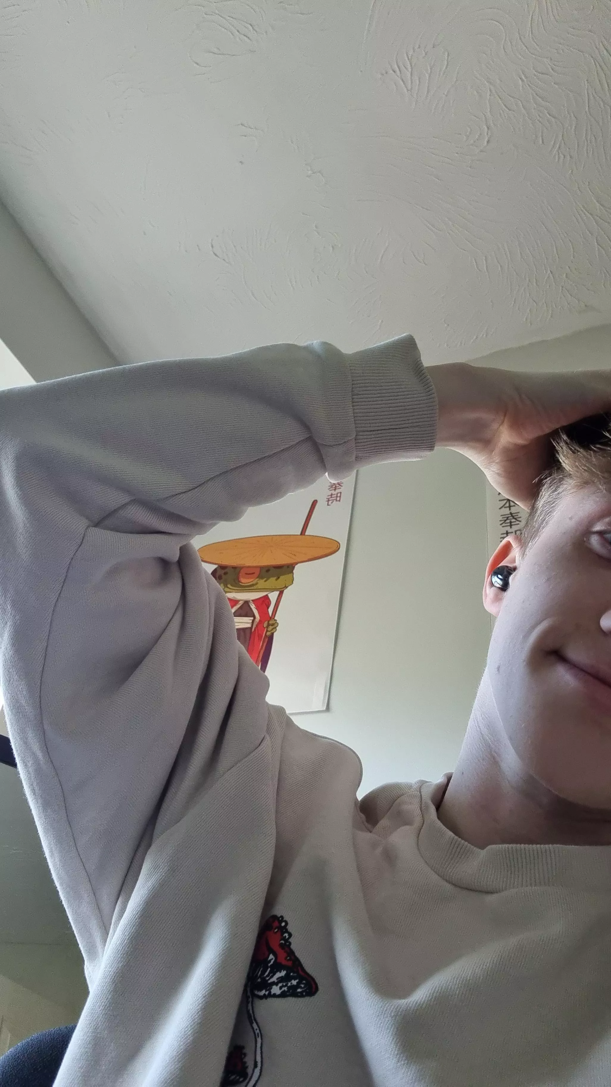 M22 UK Straight guy here bored af wondering if any gay bottoms or femboys wanna be friends and get to know each other if you're my age or younger hmu  posted by FormerClimate9266