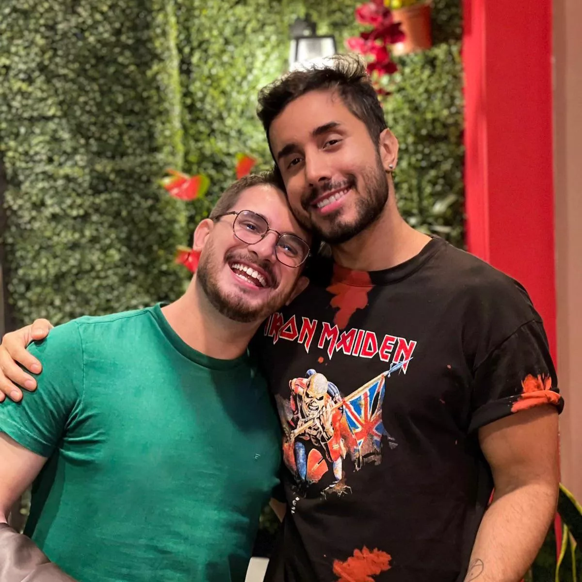 me and my best friend! we know each other since 13y (now 34).  a best friend is essential to me. i’m loyal and affective ❤️ posted by luke5ive