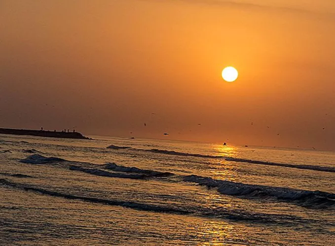 Oman Shell Beach Muscat by ximenatsalgado