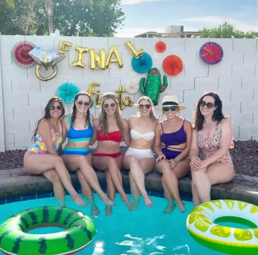 Red red red by fake-newz