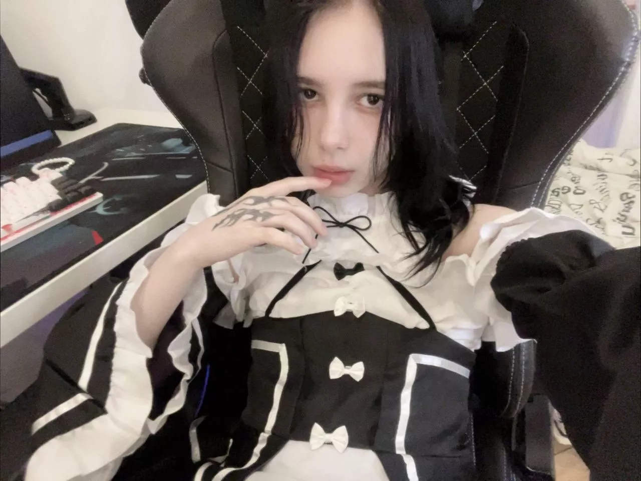 Say yes if you like my cosplay❤️ posted by cookedplastic