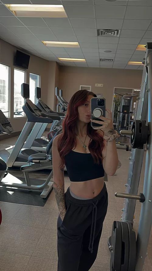 Showing my midriffs by sweetlove273