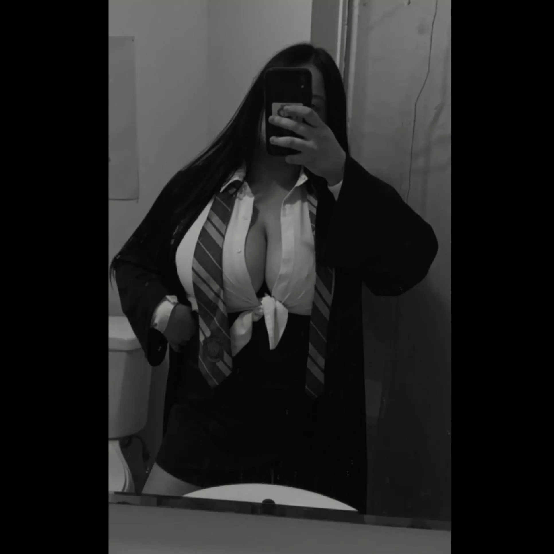 Slytherin girlfriend 🐍 posted by Independent_Bus9844