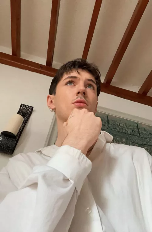 Spending the day chilling at home :) by Jamesthetwink97