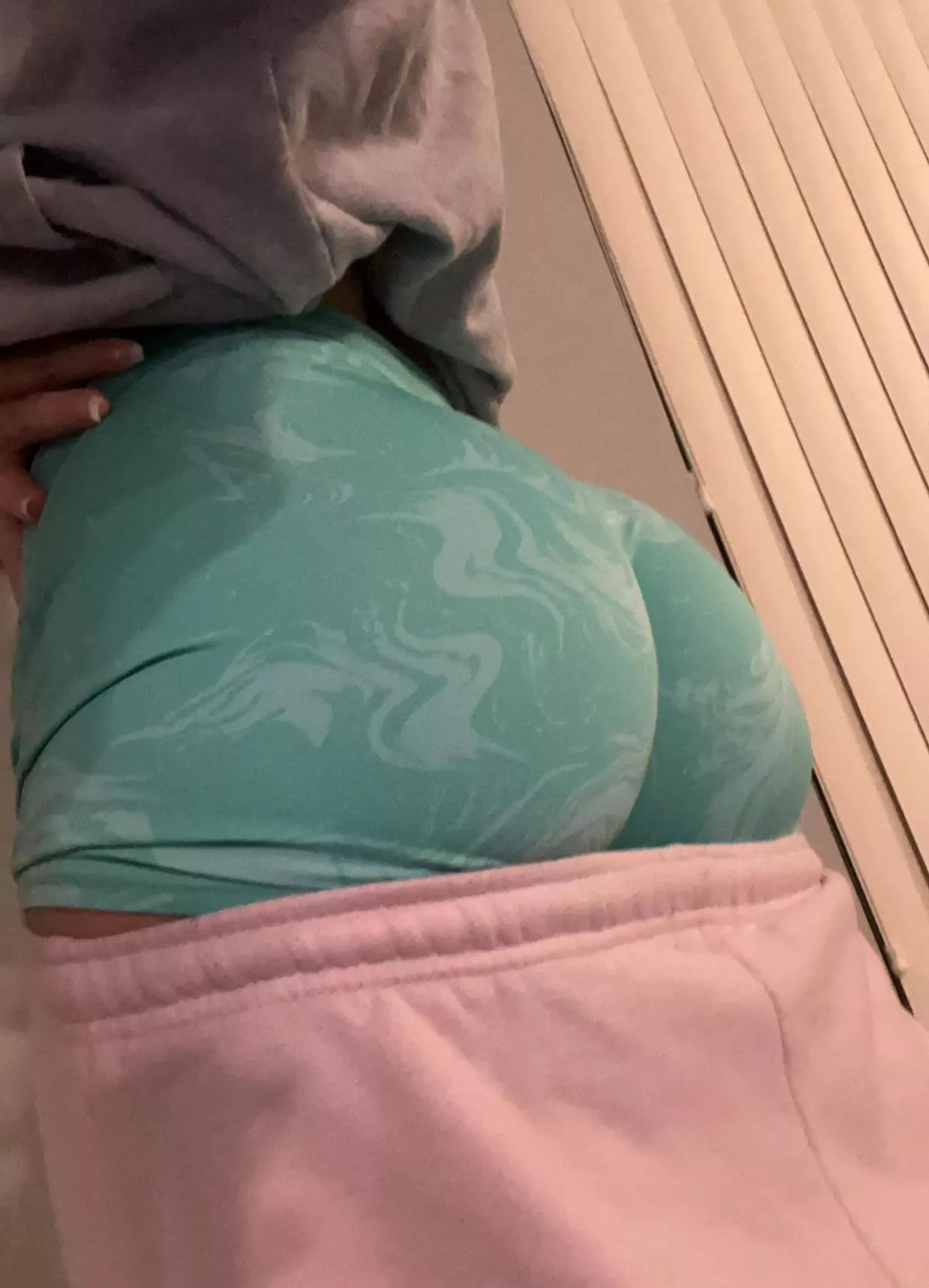 the PUMP🤤 posted by Hot2Handle_