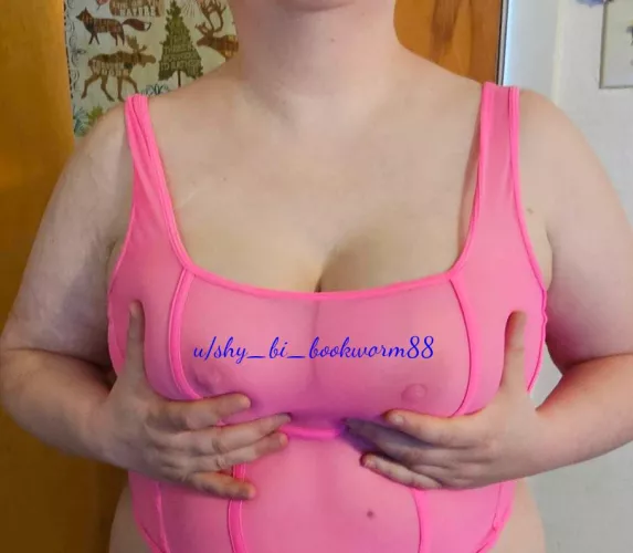 They had a pink one! by Shy_bi_bookworm88