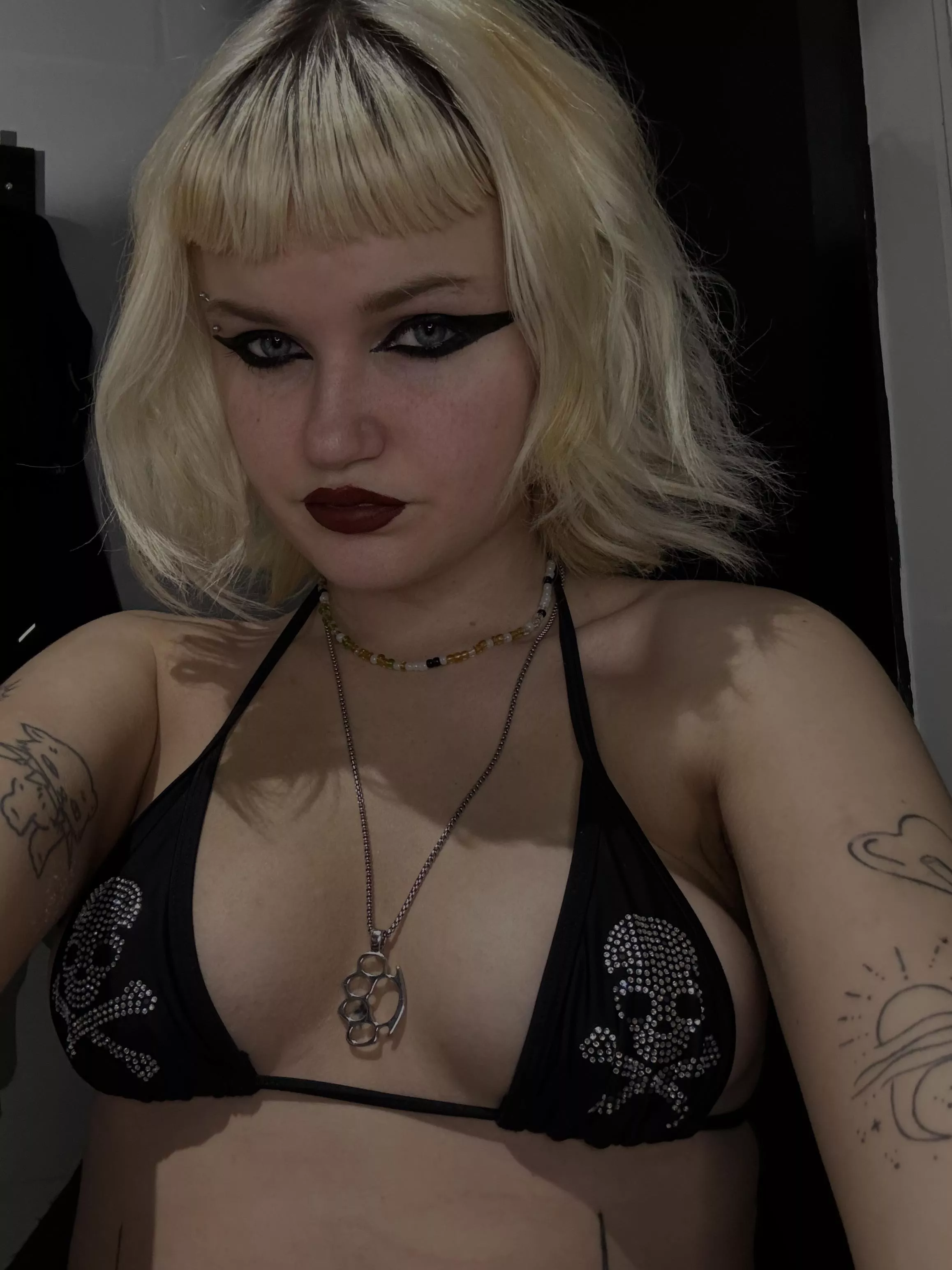 U like my perky lil goth tittys ;) x posted by z33_b333