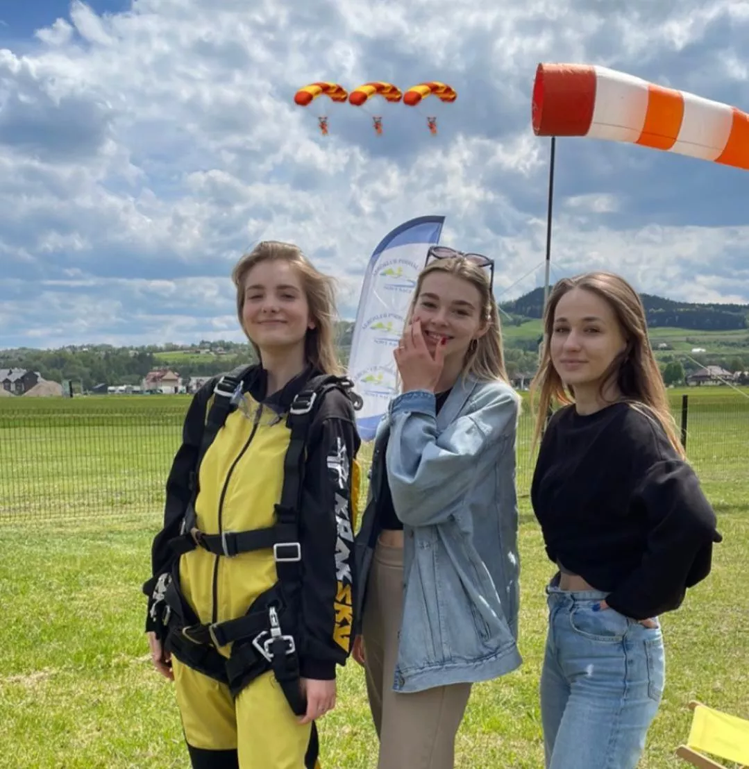 Which one deserves butt drilling more? ❤️ (DM allowed) [3] posted by theprettiest1