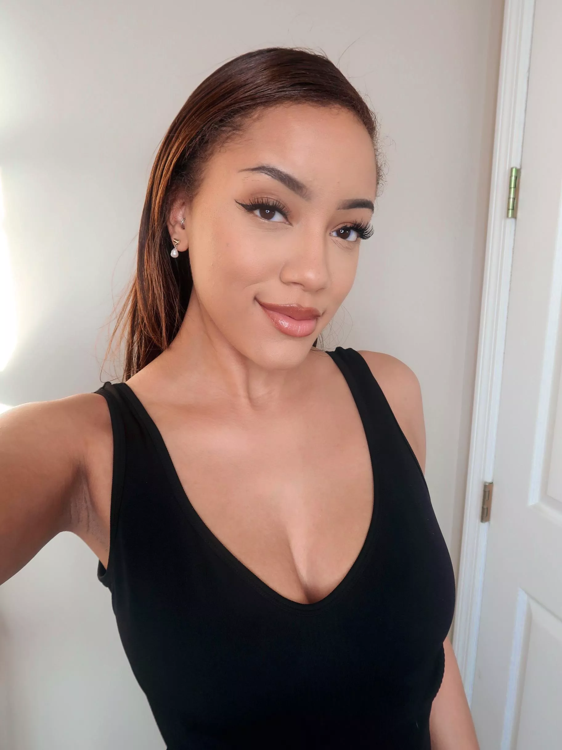 would you take me on a date? posted by itsavadoll