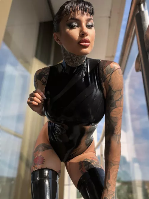 Y or N? by starklyFeign