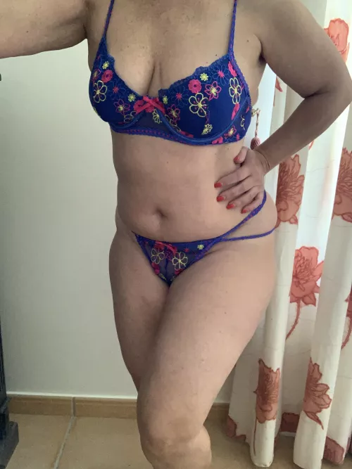 You into Milfs @mrs_sisiu by MrsSisiuxxx