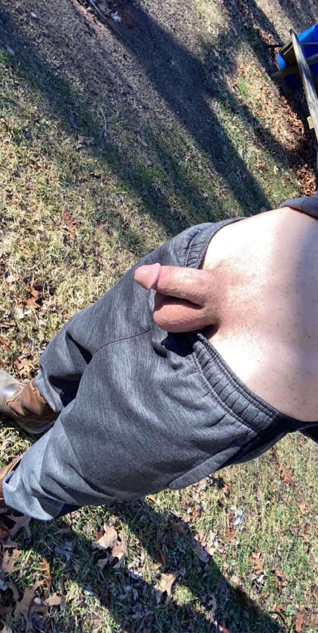 25 straight married anyone a dad or married or want some bro time str8bro25 posted by bigball202