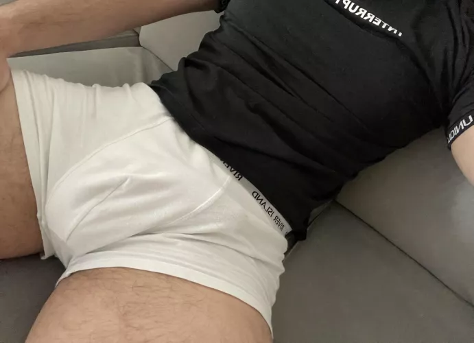 28 French. For men between 25-35 // face is a ++ // add me @xcg301 by SituationDowntown145