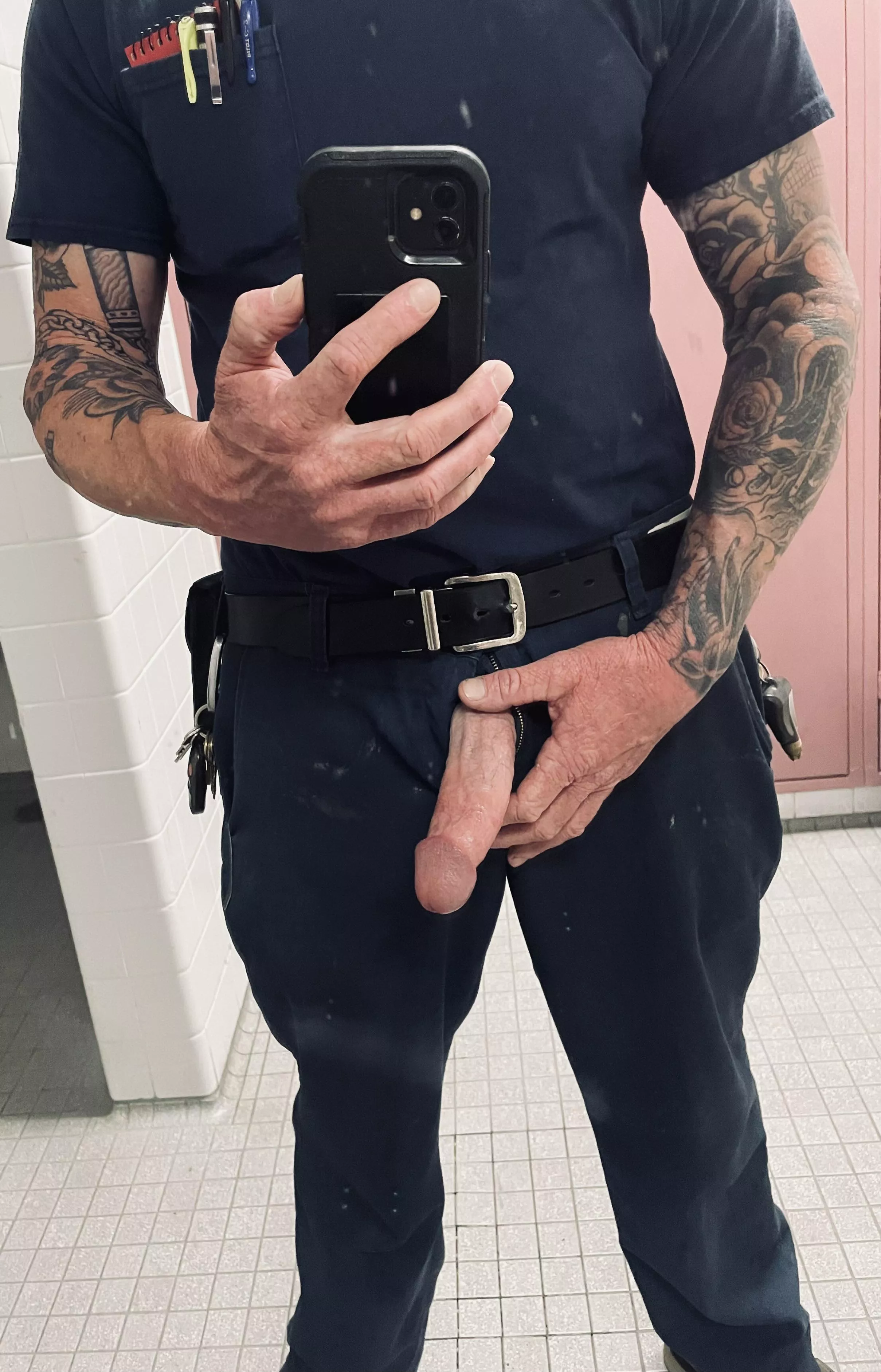 (41) Keep me entertained at work please posted by Healthy-Market-7303